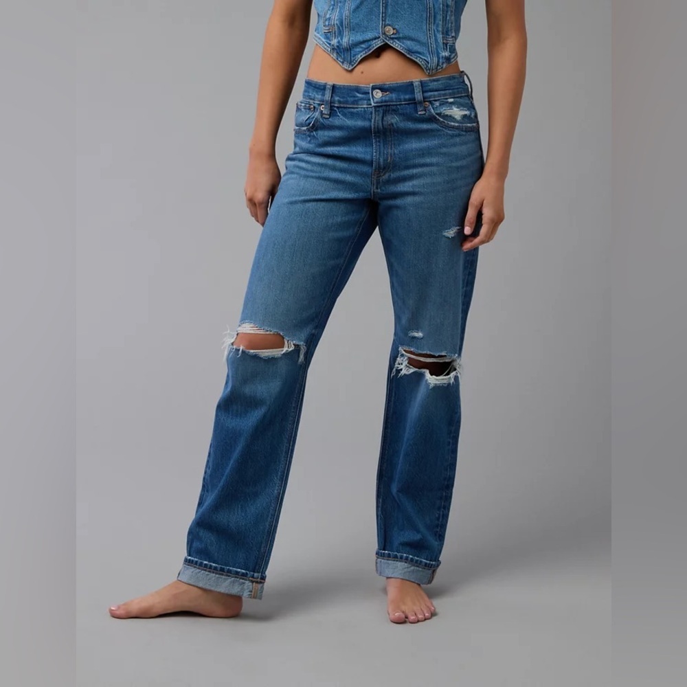 American Eagle Ripped Low-rise Ex Boyfriend Blue Jeans women’s size 14